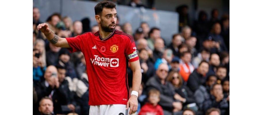 Hành động của Bruno Fernandes trong trận Fulham vs Manchester United tuần 11 Ngoại hạng Anh 2023/2024