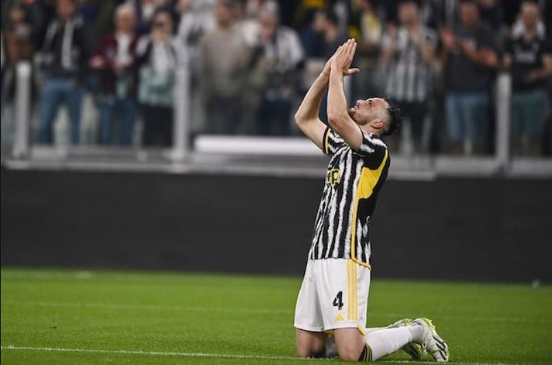 Federico Gatti ăn mừng bàn thắng trong trận Fiorentina vs Juventus vòng 31 Serie A 2023/24 trên sân Allianz, thứ Hai (08/04/2024)