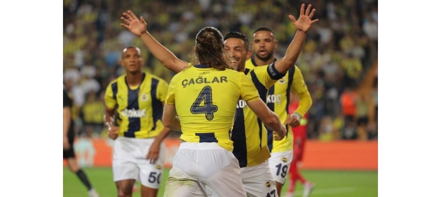 Soi kèo trận Fenerbahce vs Anderlecht lúc 00h45 ngày 14/02/2025