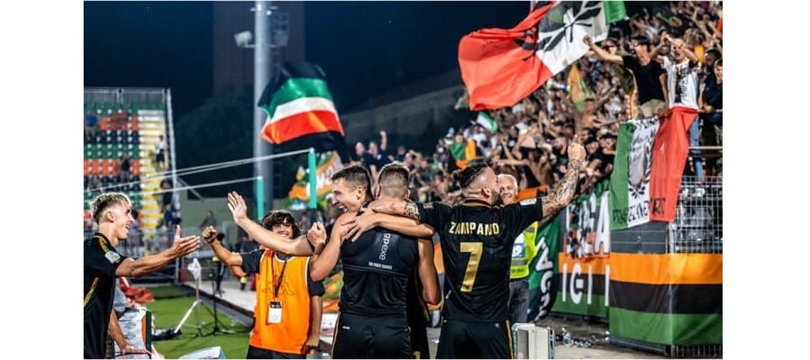 Soi kèo trận Como vs Venezia lúc 21h00 ngày 08/03/2025