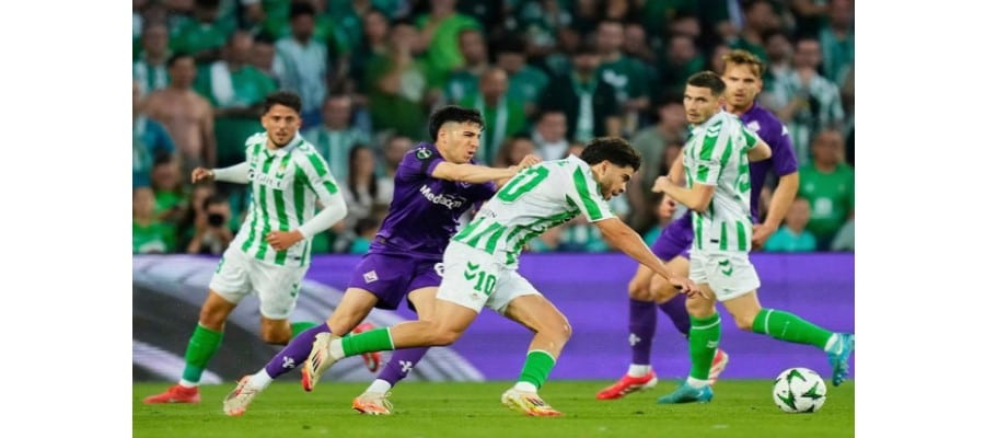 Soi kèo Fiorentina vs Real Betis lúc 02h00 ngày 09/05/2025