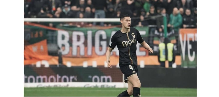 Soi kèo Venezia vs Fiorentina lúc 10h30 ngày 12/05/2025
