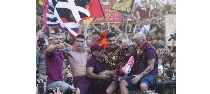 Soi kèo AS Roma vs HellasVerona lúc 20h00 ngày 28/09/2025