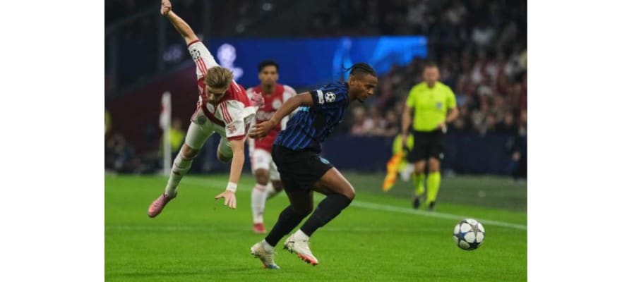 Soi kèo Ajax Amsterdam vs Galatasaray lúc 03h00 ngày 06/11/2025