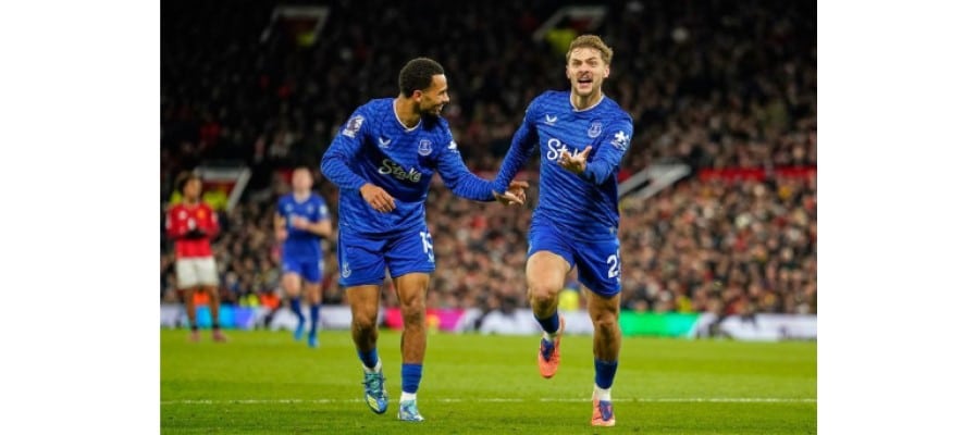 Soi kèo Everton vs Nottingham Forest lúc 22h00 ngày 06/12/2025