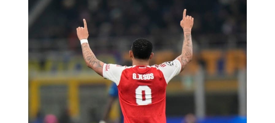 Soi kèo Mansfield Town vs Arsenal lúc 19h15 ngày 07/03/2026
