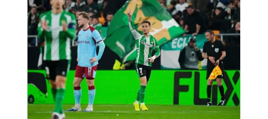 Soi kèo Panathinaikos vs Real Betis lúc 00h45 ngày 13/03/2026